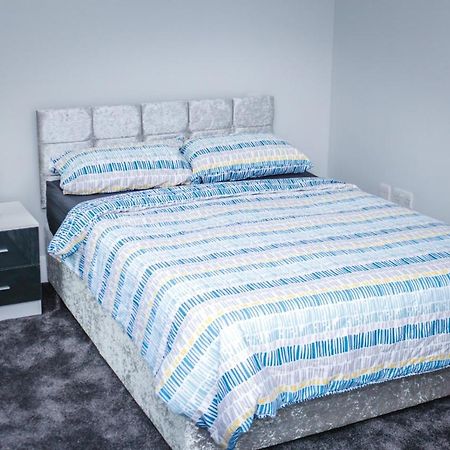 Camden Guest House Double Bedroom With Super Large King Bed لندن المظهر الخارجي الصورة