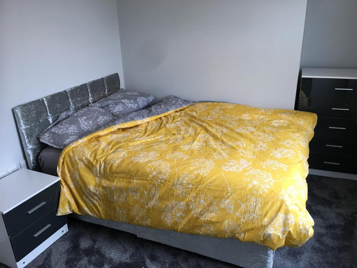 Camden Guest House Double Bedroom With Super Large King Bed لندن المظهر الخارجي الصورة
