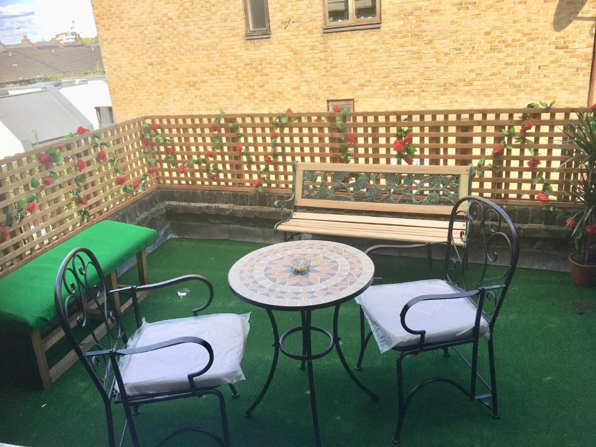 Camden Guest House Double Bedroom With Super Large King Bed لندن المظهر الخارجي الصورة