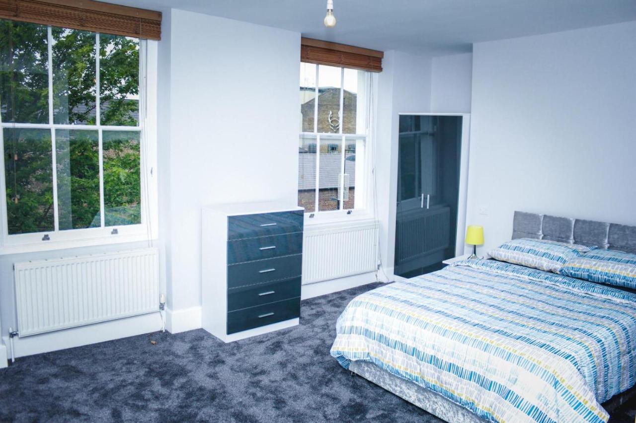 Camden Guest House Double Bedroom With Super Large King Bed لندن المظهر الخارجي الصورة